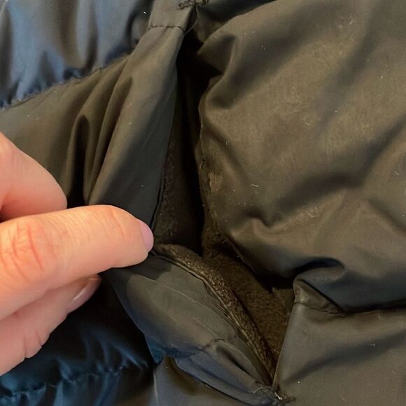 Gap goose down full black puffer vest size xs - Picture 5 of 8